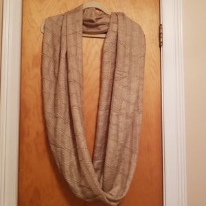 Infinity scarf